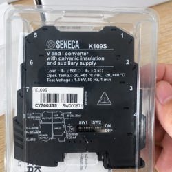 Bộ chuyển đổi cách ly tín hiệu Seneca K109S với tem sản phẩm và sơ đồ đấu nối