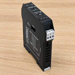 Seneca Z202-LP góc nhìn mặt sau và khu vực cấu hình