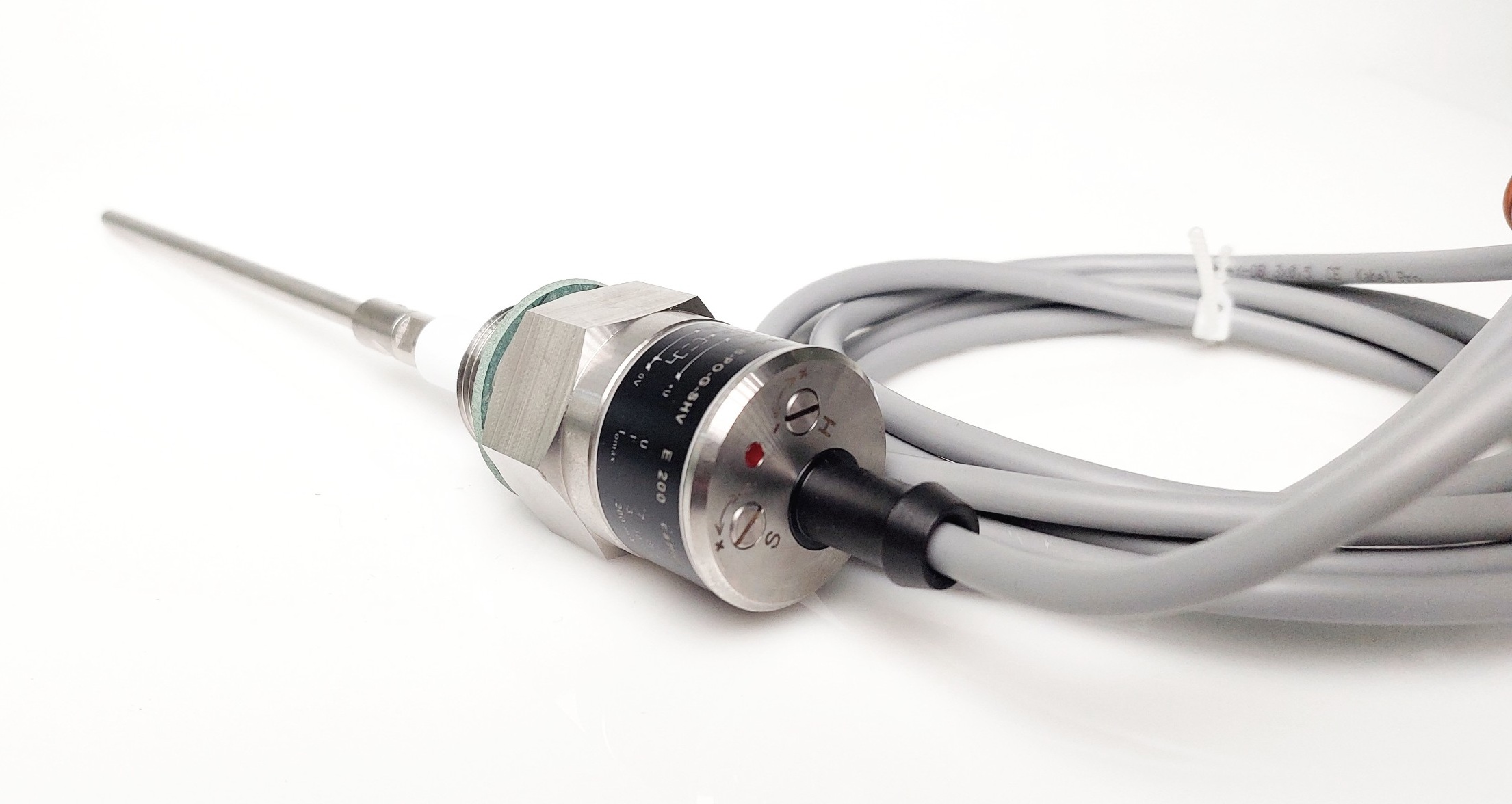 Cảm biến đo mức điện dung DLS-27 - chỉnh độ nhạy, độ trễ