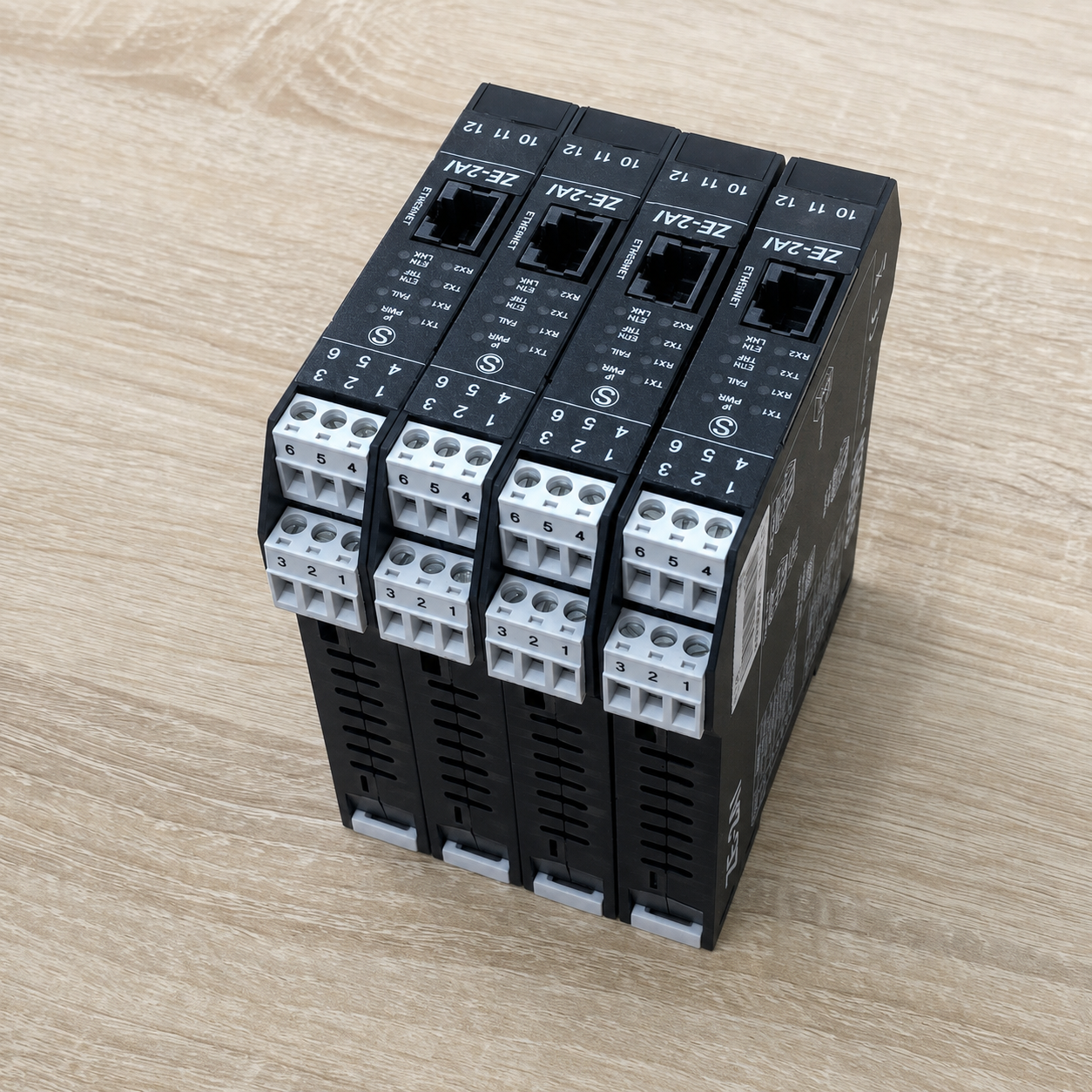 Cụm terminal của các bộ Seneca ZE-2AI Cụm terminal của các bộ Seneca ZE-2AI